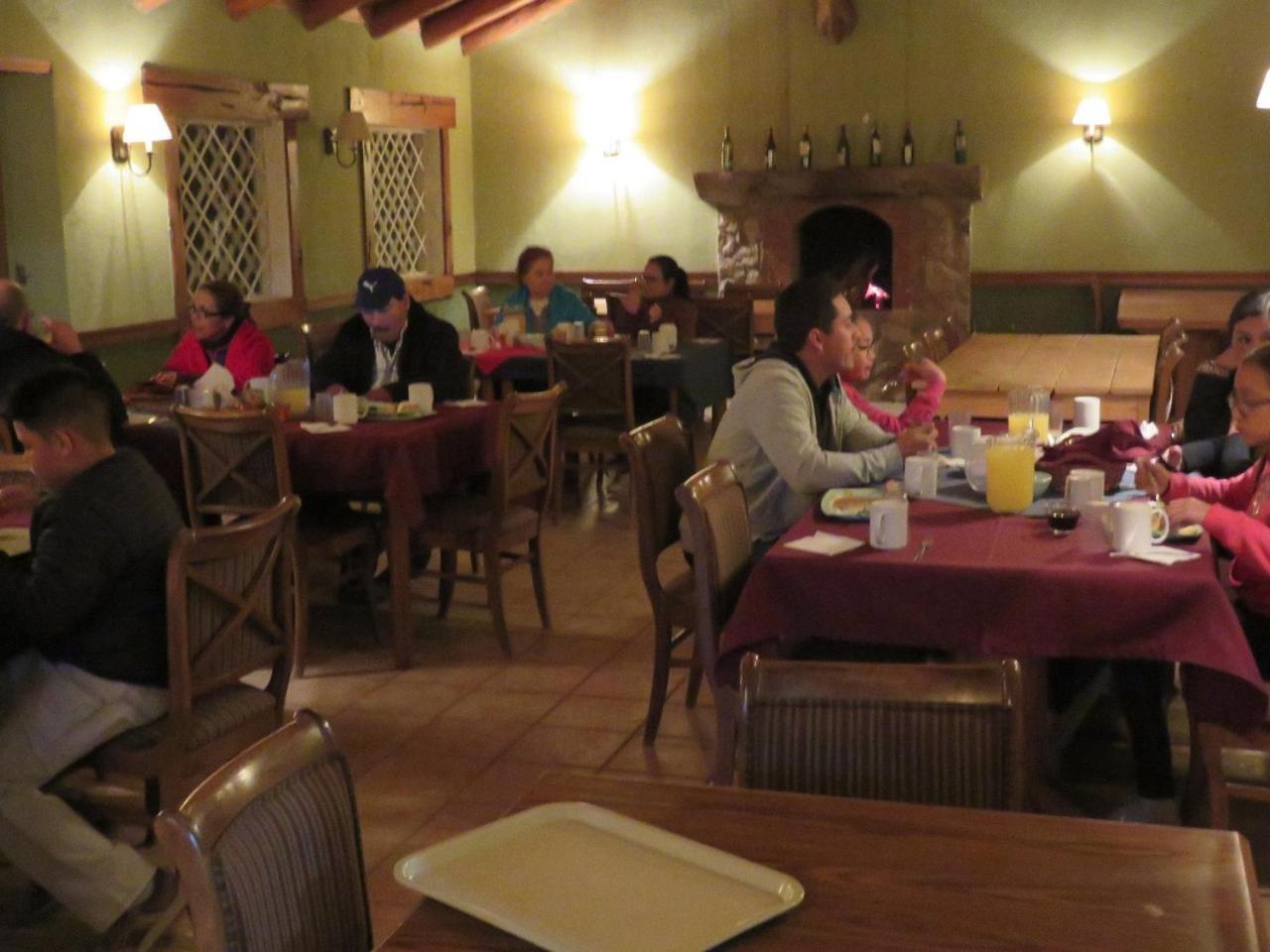 Cabanas Montebello Inn Creel Εξωτερικό φωτογραφία